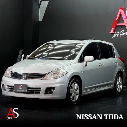 Nissan Tiida Premium 2011