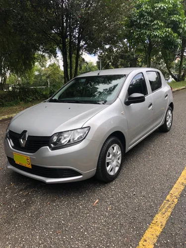 Renault Sandero Life 1.6L MT 2018